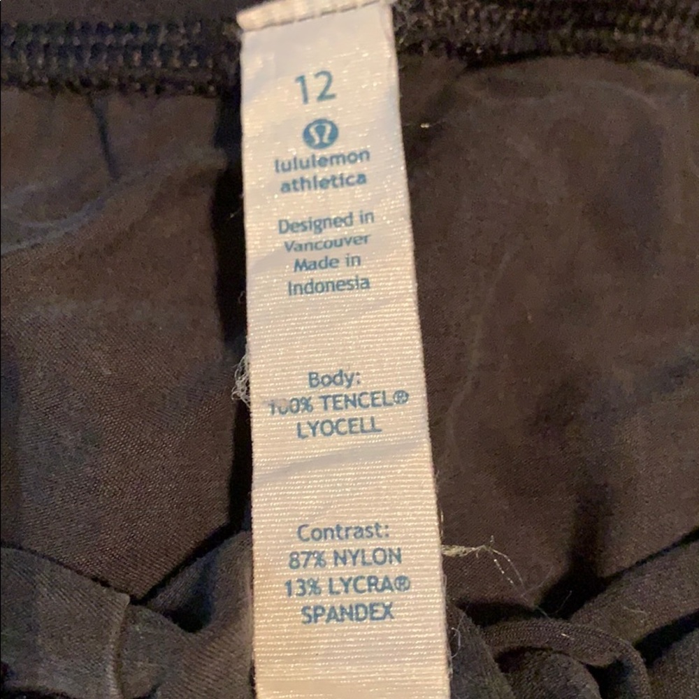 Lululemon Capri’s - Picture 4 of 8